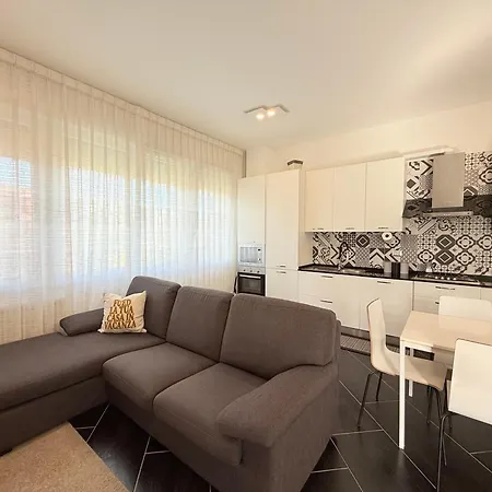 Se226 - Senigallia, Nuovo Trilocale Con Ampio Giardino