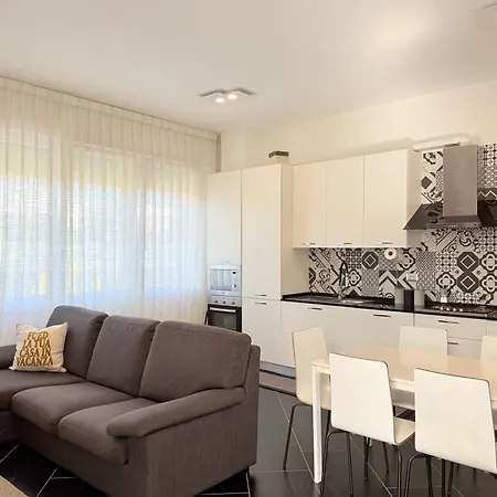 Se226 - Senigallia, Nuovo Trilocale Con Ampio Giardino Сенігаллія