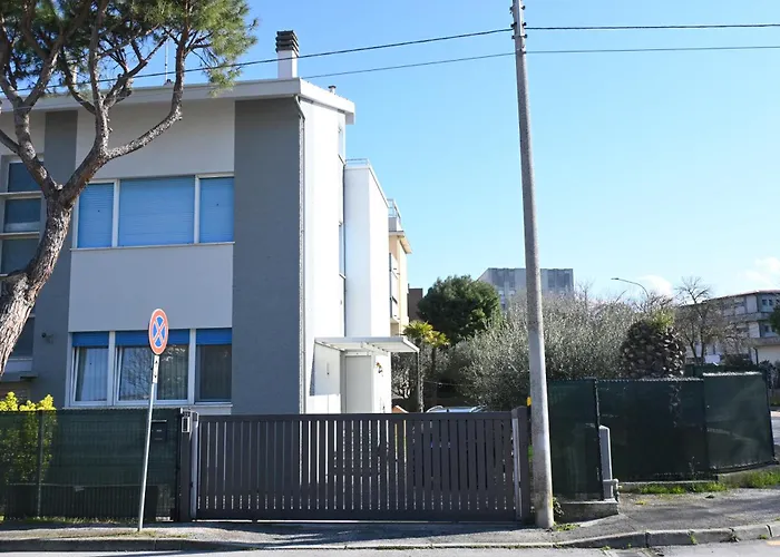 Se226 - Senigallia, Nuovo Trilocale Con Ampio Giardino Сенігаллія